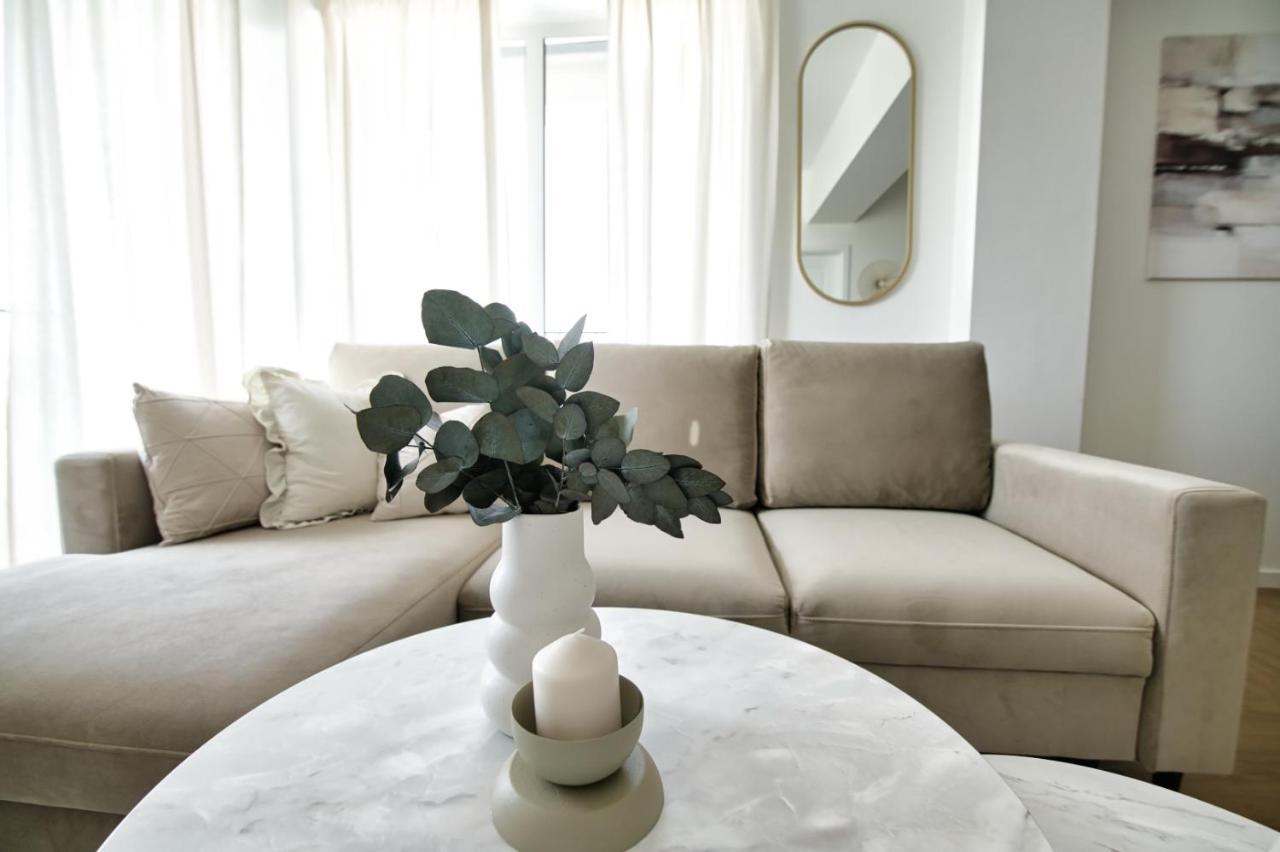 Apartment Azyl By Housine